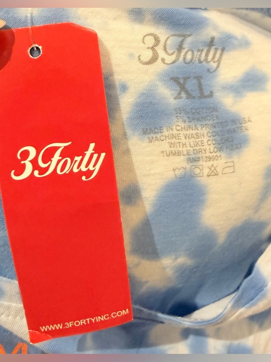 NWT - 3Forty Self Made Savage Tie-Dye Graphic Tee Women’s S/M (Jr XL) - Picture 6 of 6